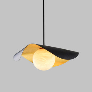 Modern Elegance Metal Pendant Light – Sophisticated Design for Any Room