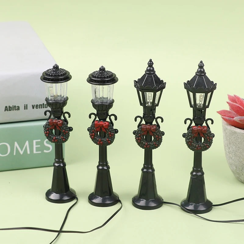 4Pcs Christmas Mini Street Lamp Models for Dollhouse & Garden Decor