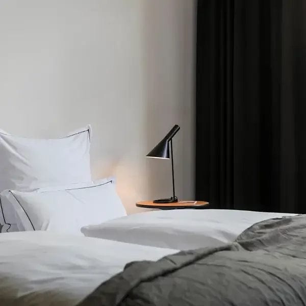 LED Modern Minimalist Lamp – Versatile Task & Reading Light