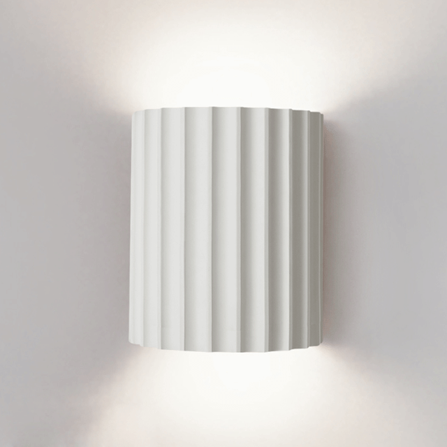 Modern Semi-Circular Resin Wall Sconce – Stylish Indoor Lighting