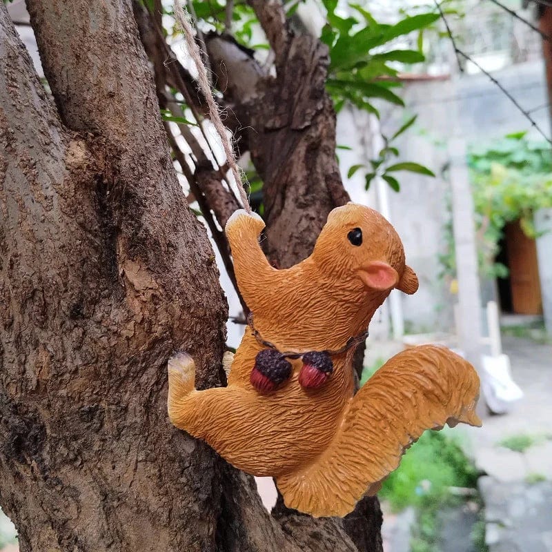 Acrobatic Squirrel Figurine – Rope Climbing Garden Decor for Nature Lovers