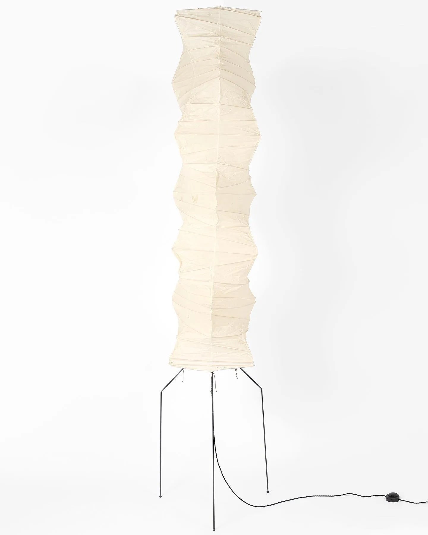 SereneGlow Rice Paper Floor Lamp – Minimalist Elegance