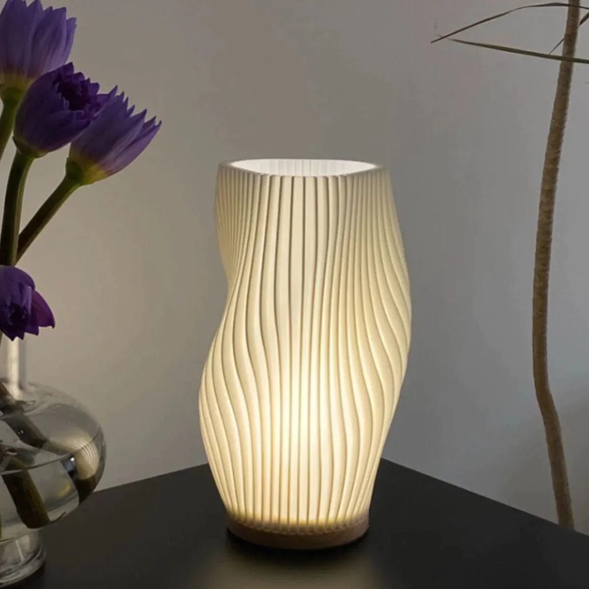 Serene Wavecrest Lamp – Sleek, Dimmable LED with USB Plug-In