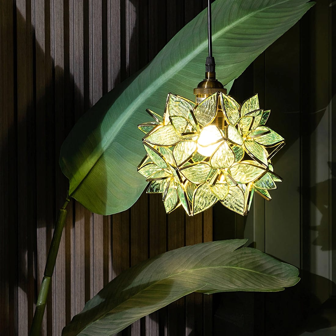 CapizShell Pendant Lamp – Natural Elegance and Modern Design