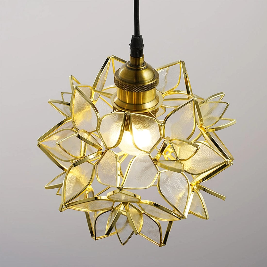 CapizShell Pendant Lamp – Natural Elegance and Modern Design