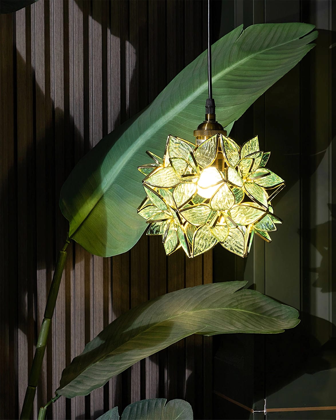 CapizShell Pendant Lamp – Natural Elegance and Modern Design