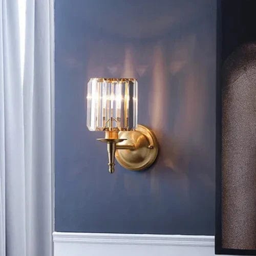 Vintage Luxury Crystal Wall Light – Elegant Brass & Crystal Fixture