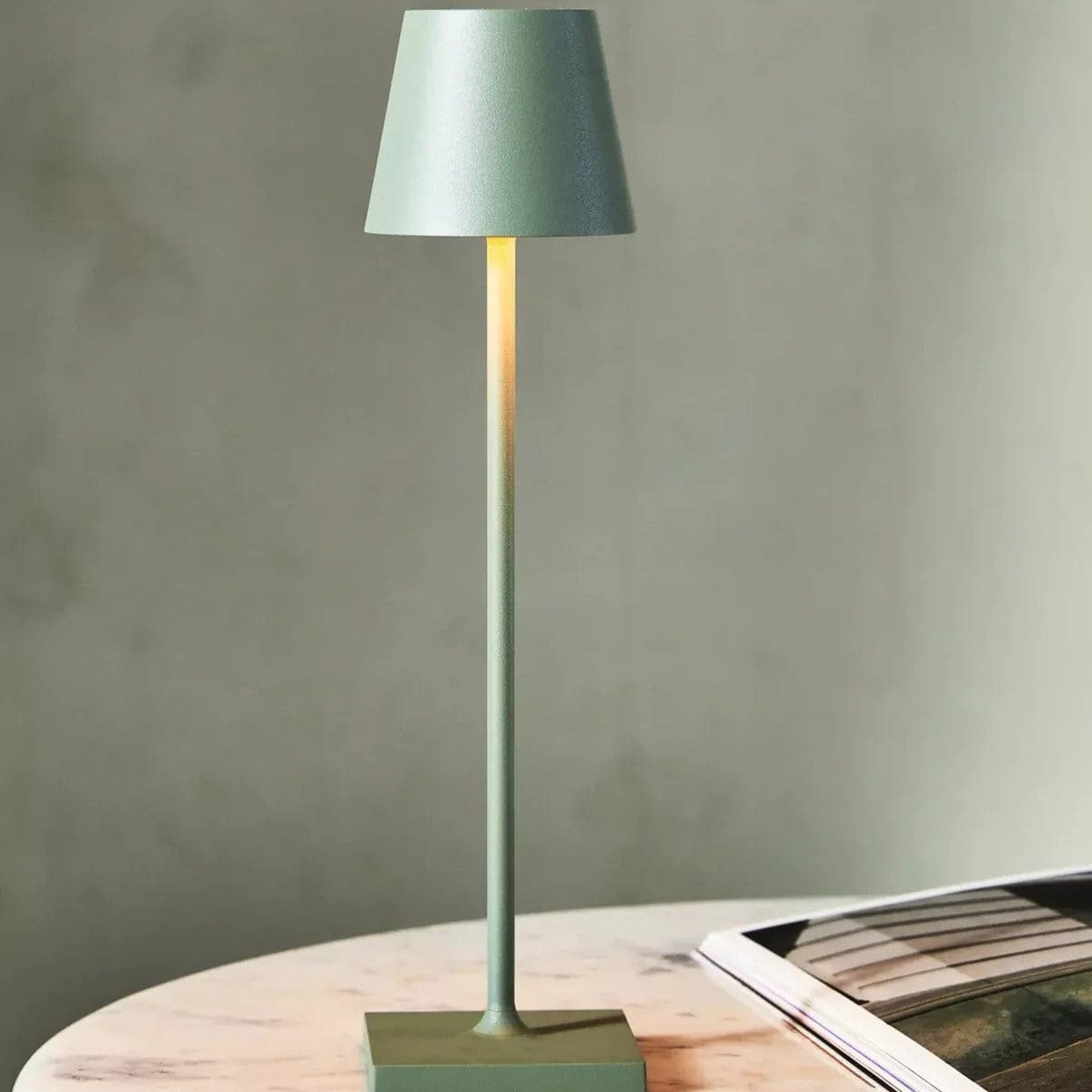 Modern Touch Table Lamp – Wireless, Dimmable, and Rechargeable