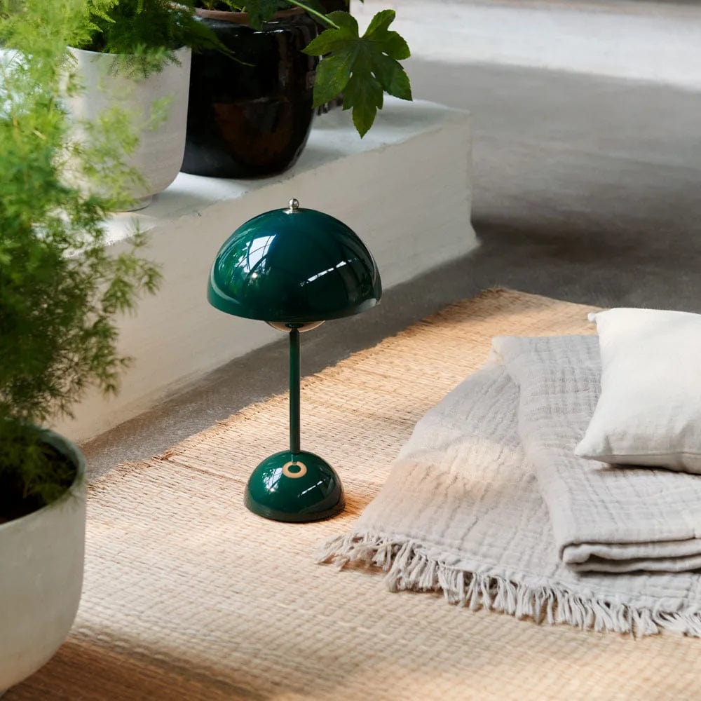 Flowerpot V2 Table Lamp – Elegant, Cordless & Dimmable Icon