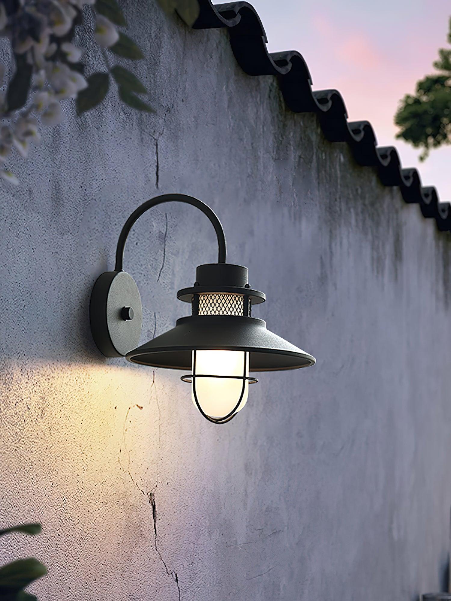 Felix Outdoor Lamp – Stylish Industrial Lighting Solution