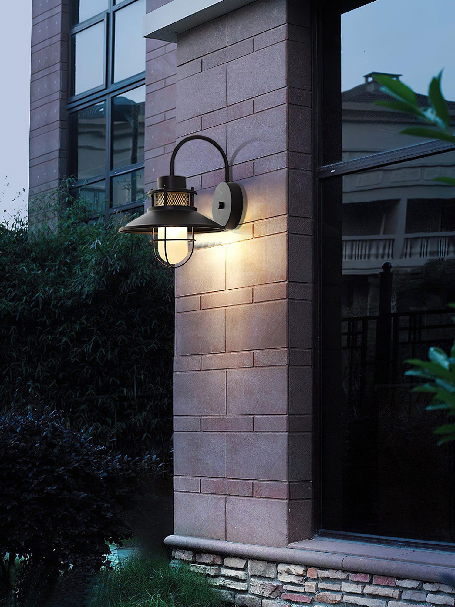 Felix Outdoor Lamp – Stylish Industrial Lighting Solution