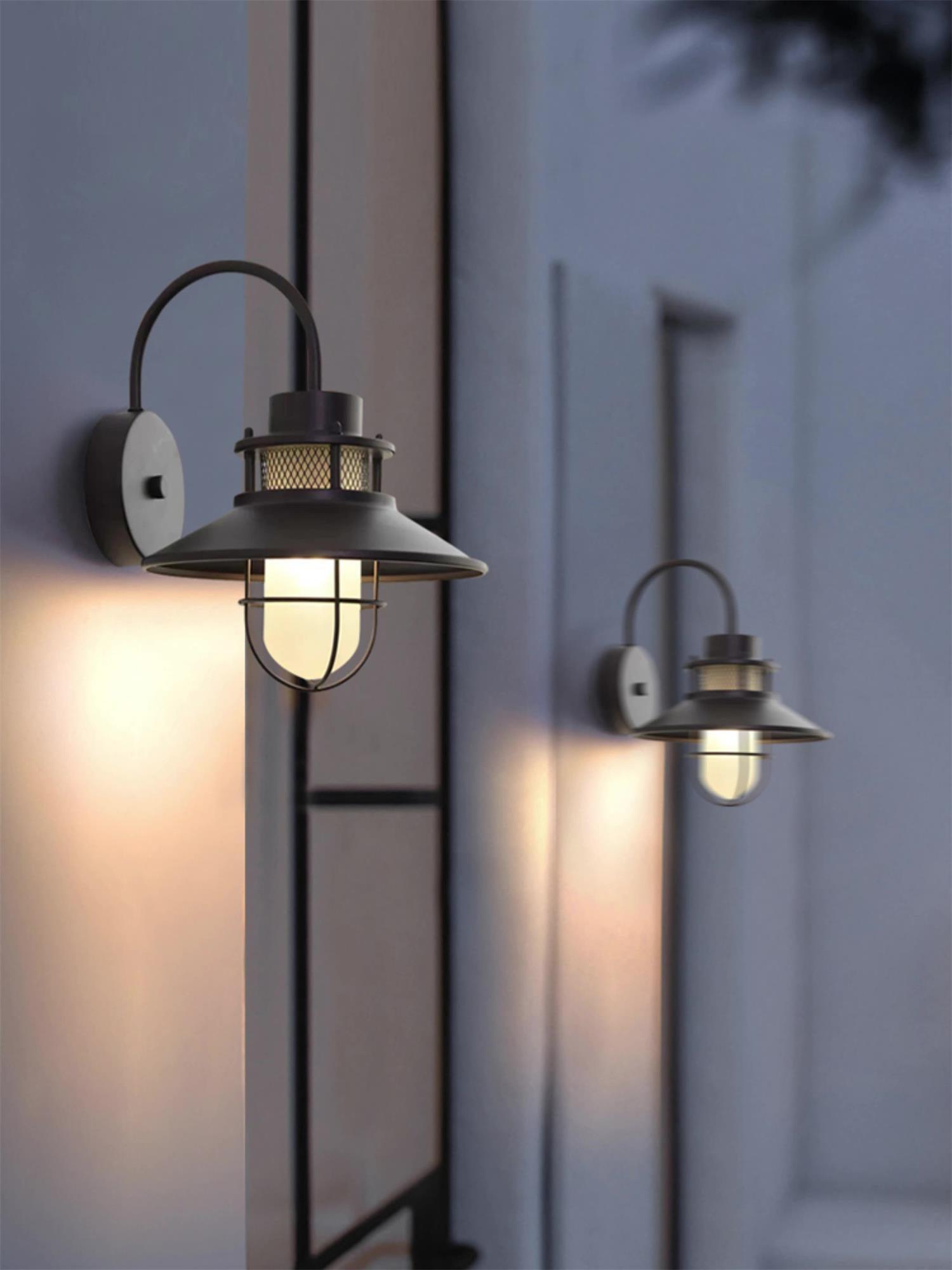 Felix Outdoor Lamp – Stylish Industrial Lighting Solution