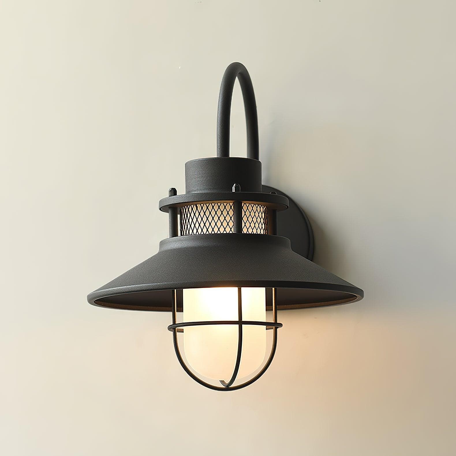 Felix Outdoor Lamp – Stylish Industrial Lighting Solution