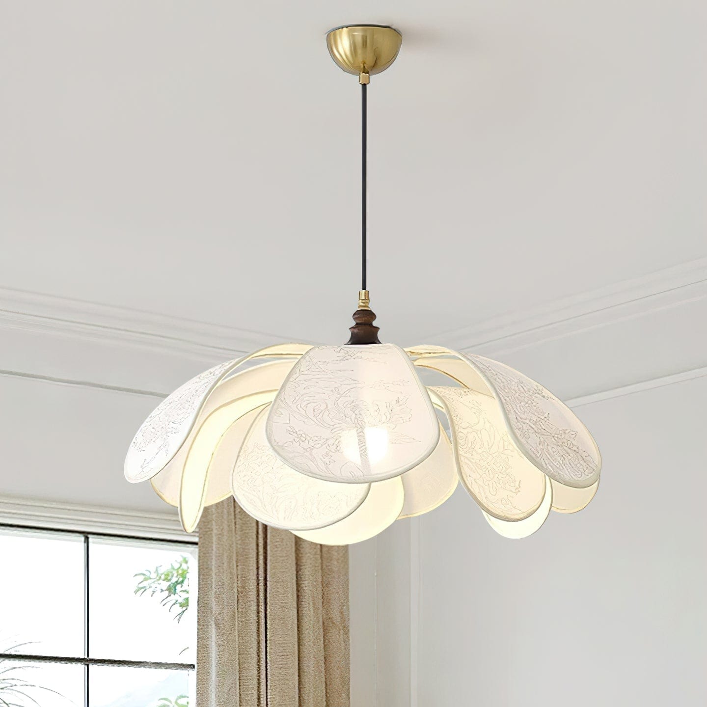 Florina Pendant Lamp - Elegant Floral-Inspired Design