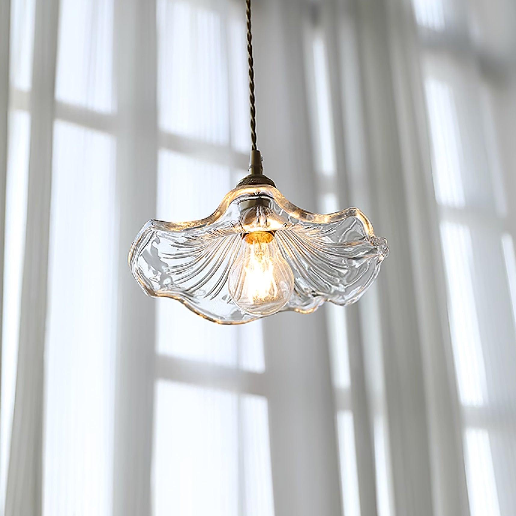 Vintage Flower Glass Pendant Light – Timeless Elegance for Your Home