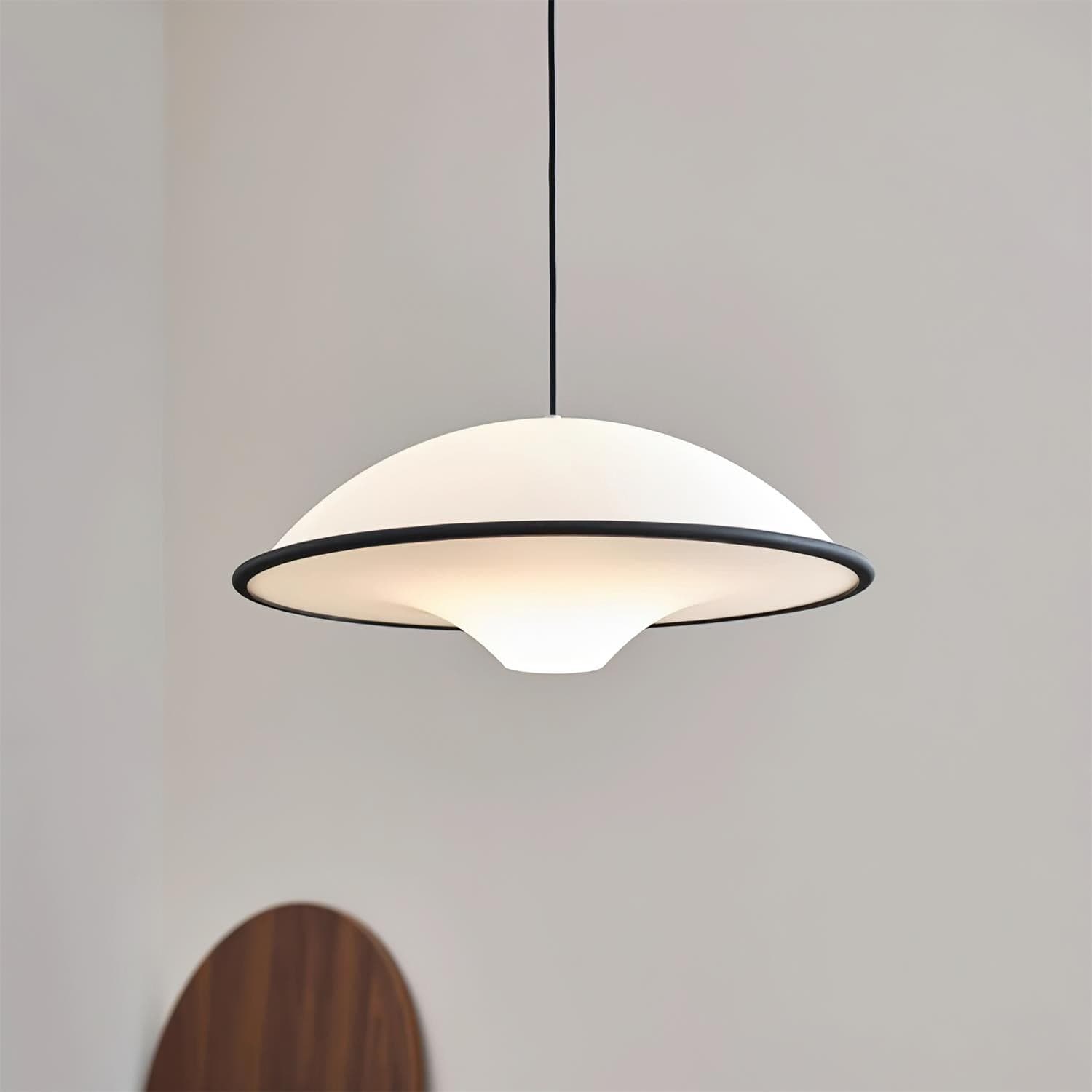 Fontana Pendant Light – Modern UFO-Inspired Elegance