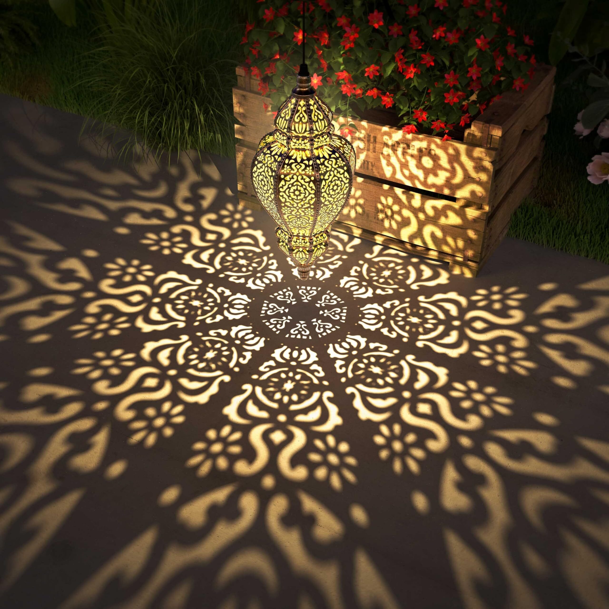 Golden Glory Lantern - Solar-Powered Outdoor Decor