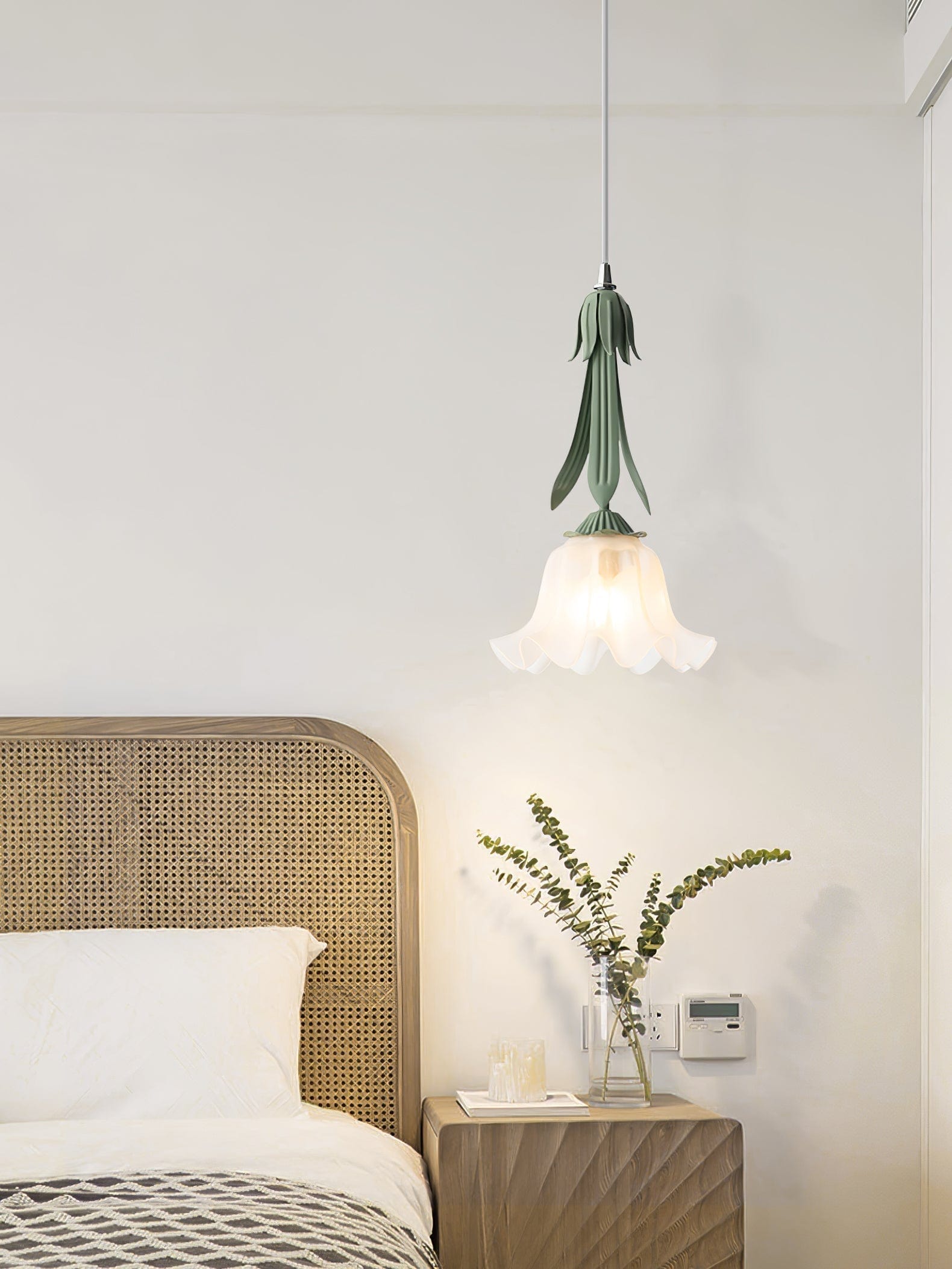 Lily of the Valley Pendant Light – Natural Elegance with a Delicate Design