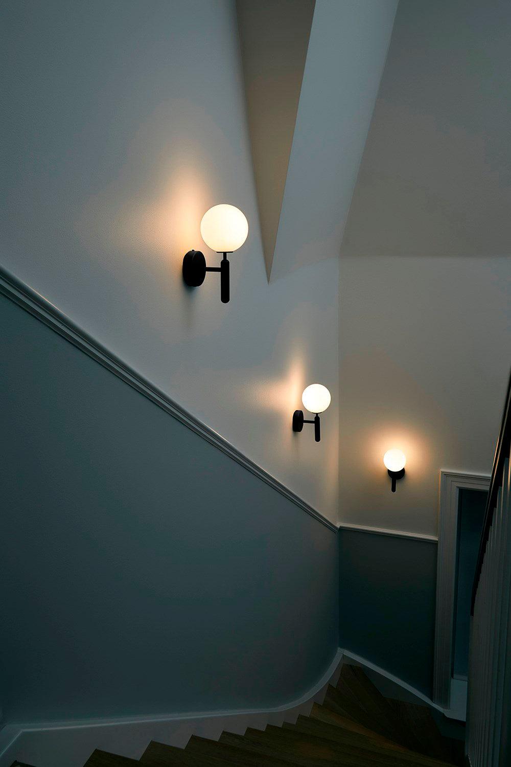 Scandiluxe Wall Light - Elegant Minimalist Design for Modern Interiors