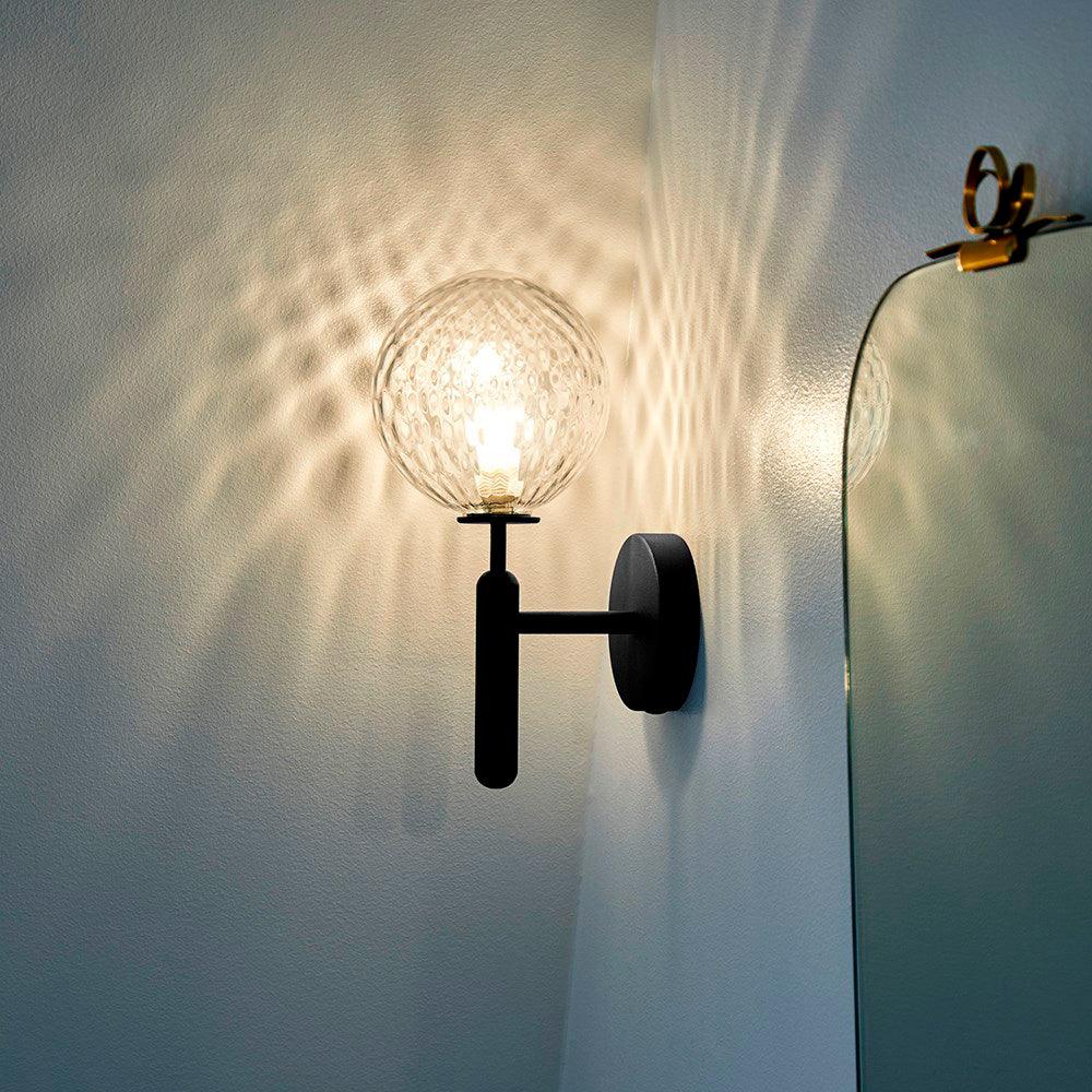 Scandiluxe Wall Light - Elegant Minimalist Design for Modern Interiors