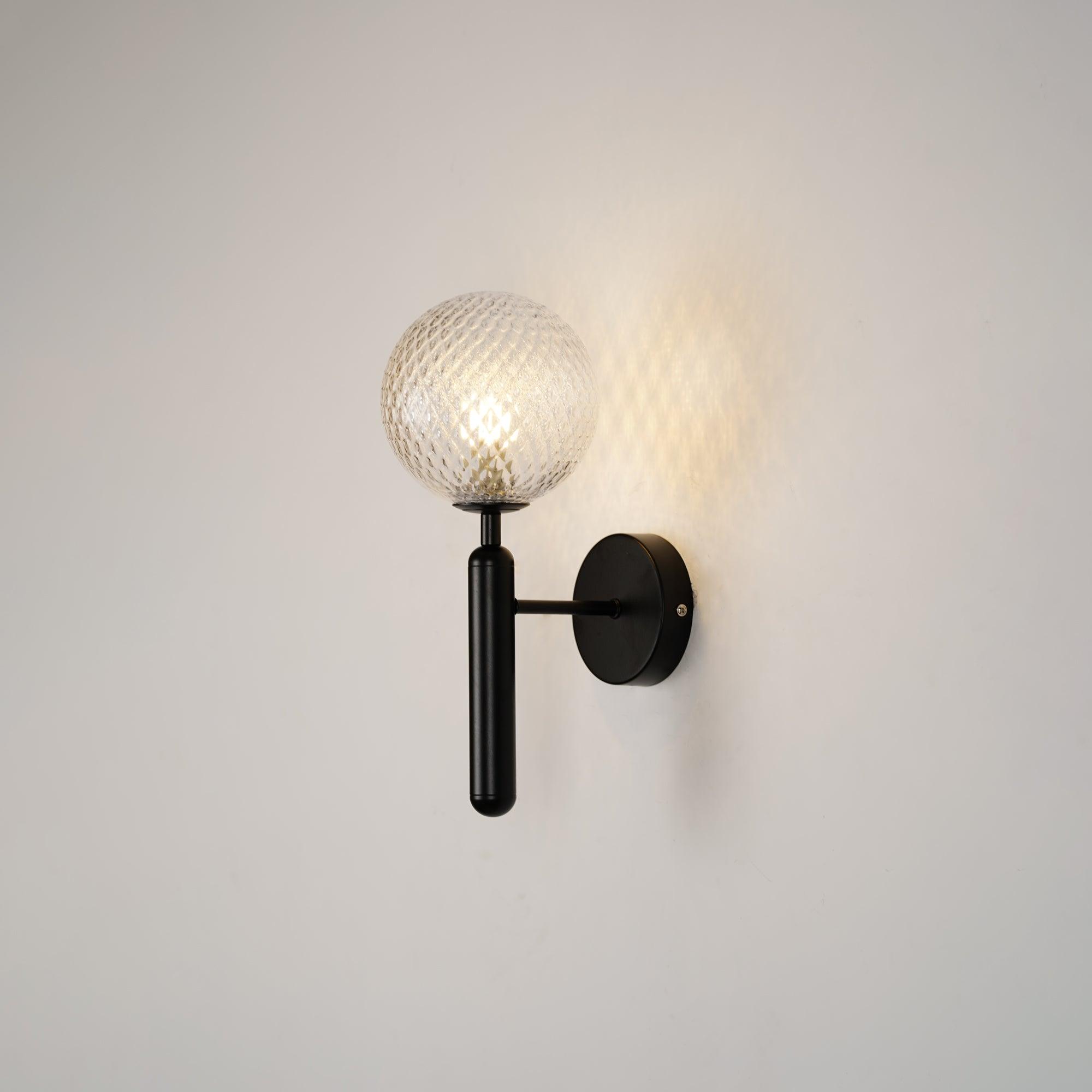 Scandiluxe Wall Light - Elegant Minimalist Design for Modern Interiors