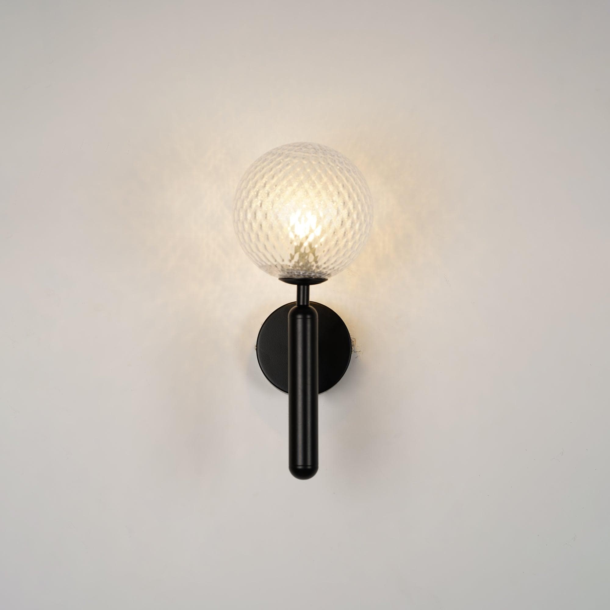 Scandiluxe Wall Light - Elegant Minimalist Design for Modern Interiors