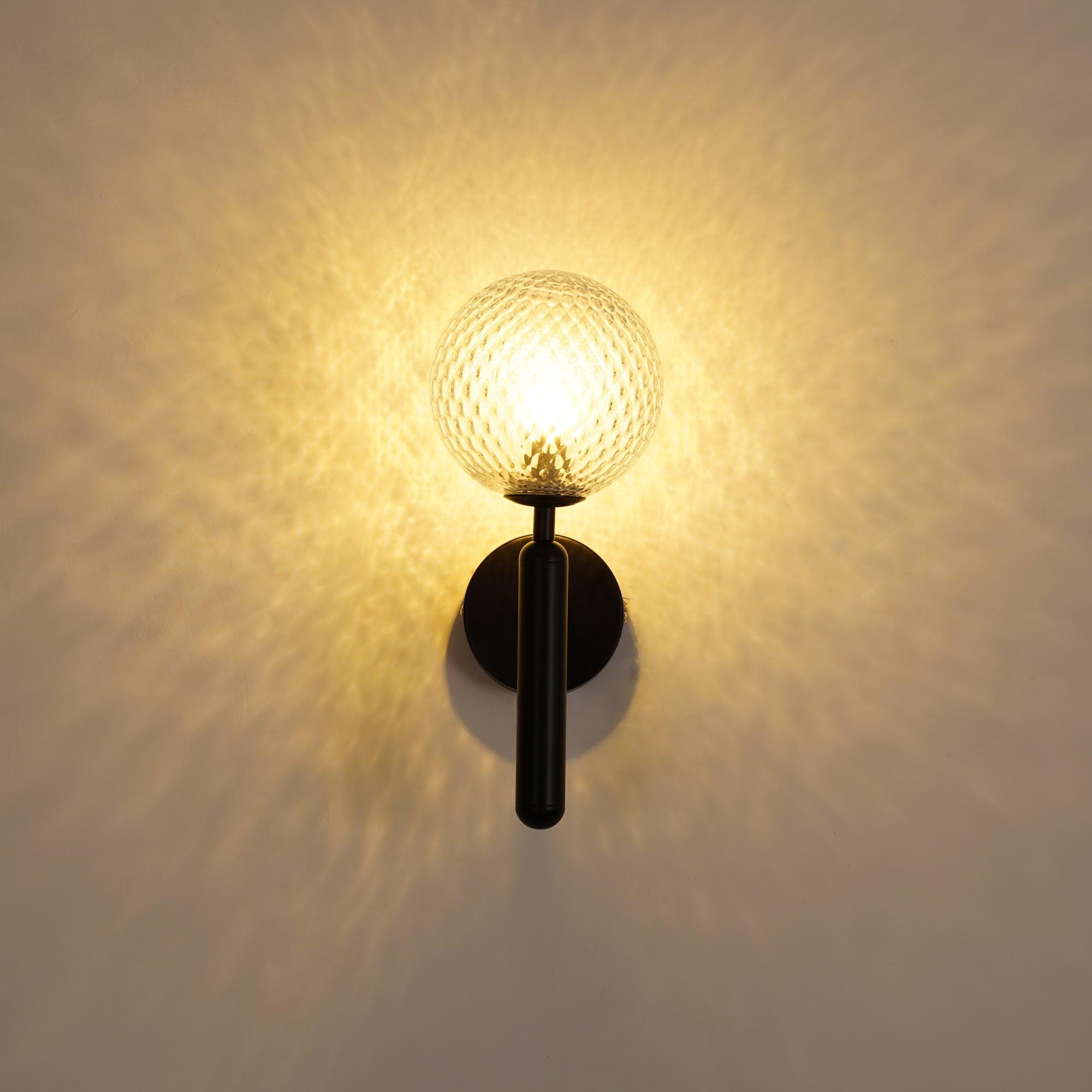 Scandiluxe Wall Light - Elegant Minimalist Design for Modern Interiors