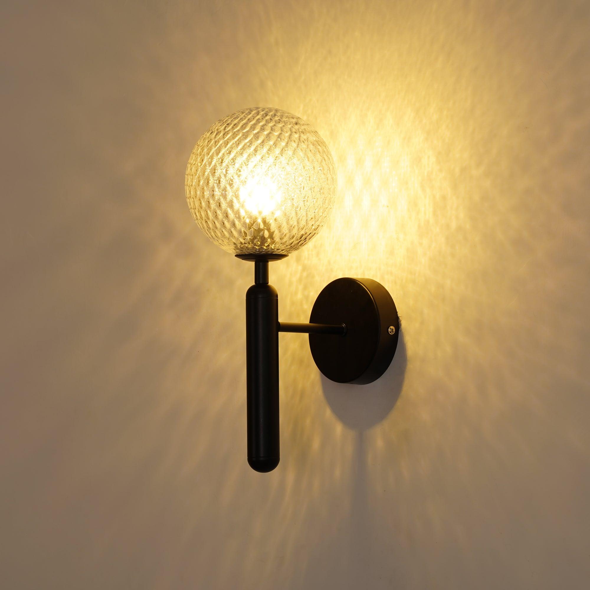 Scandiluxe Wall Light - Elegant Minimalist Design for Modern Interiors