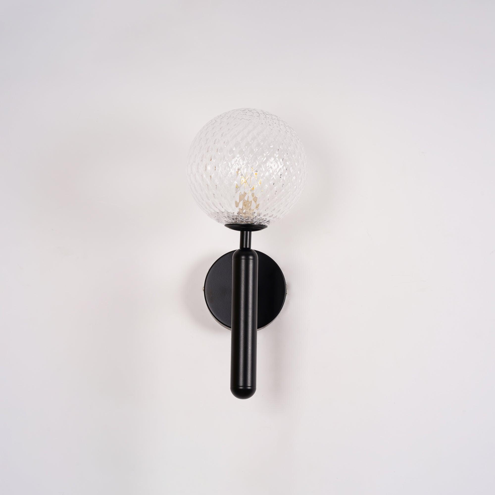 Scandiluxe Wall Light - Elegant Minimalist Design for Modern Interiors