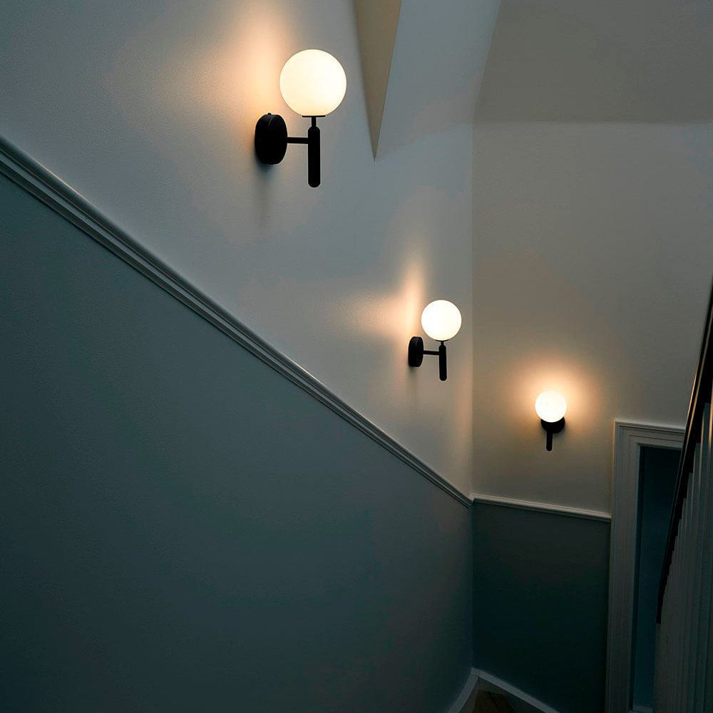 Scandiluxe Wall Light - Elegant Minimalist Design for Modern Interiors