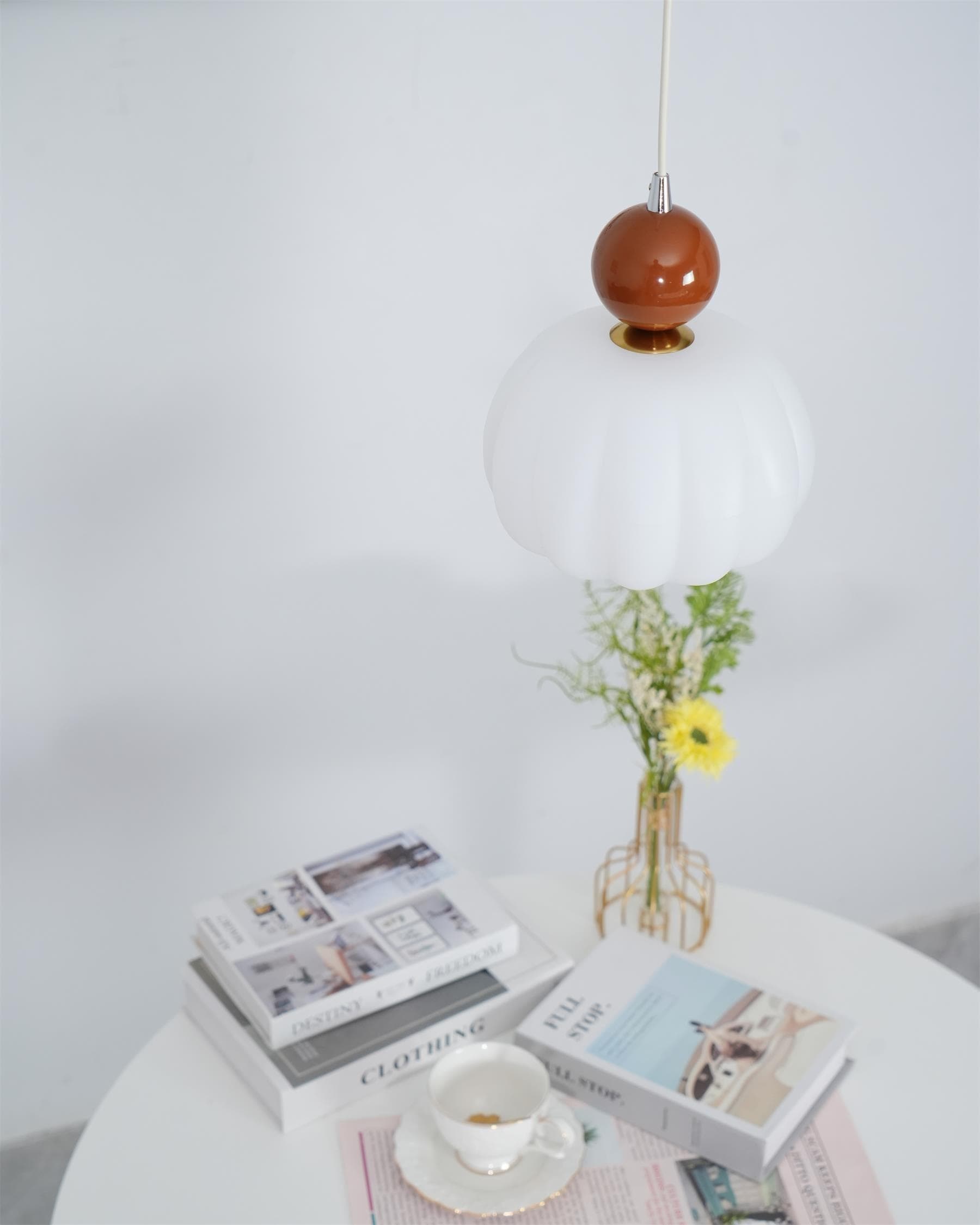 Yedra Pendant Lamp - Elegant Pumpkin-Shaped Design for Sophisticated Interiors