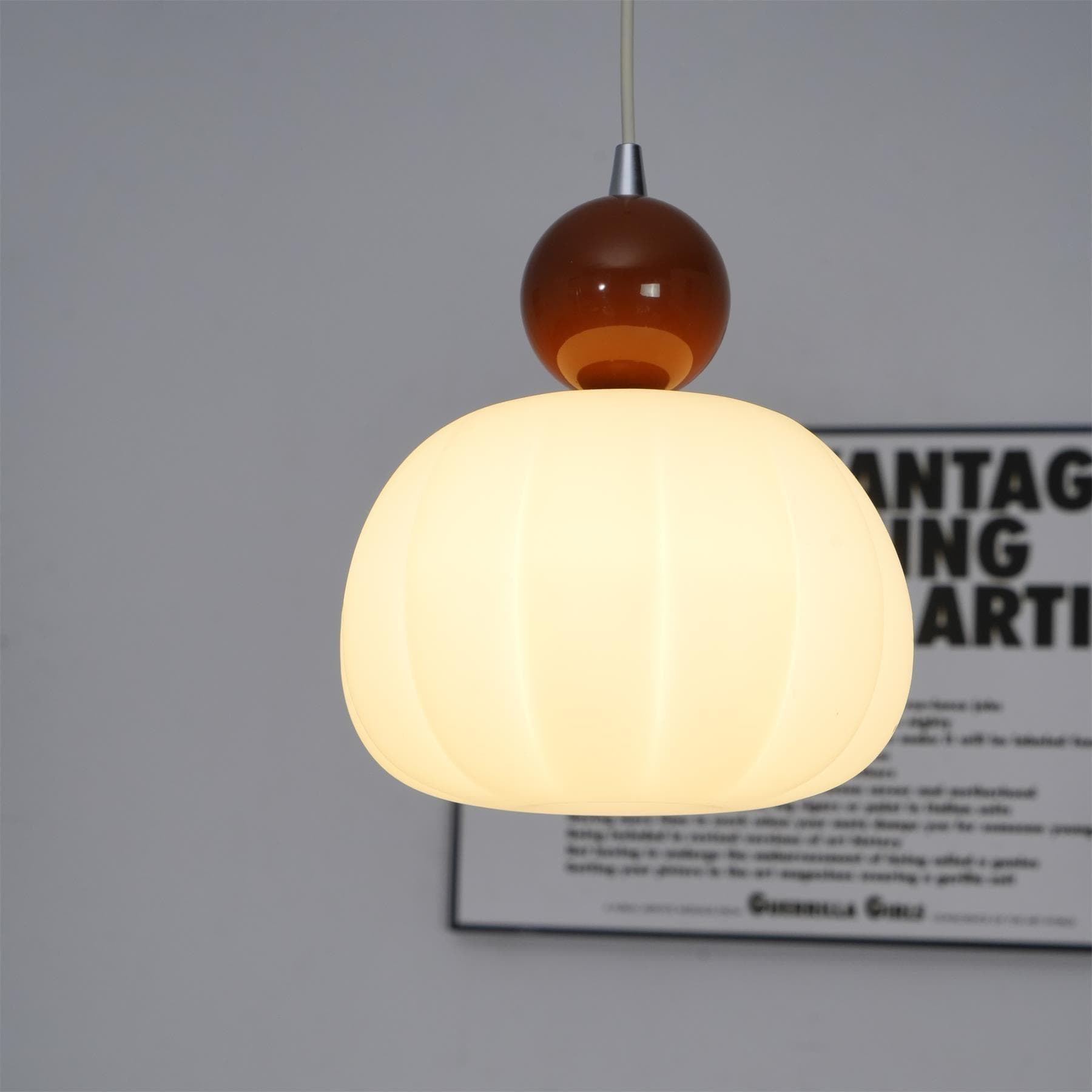 Yedra Pendant Lamp - Elegant Pumpkin-Shaped Design for Sophisticated Interiors