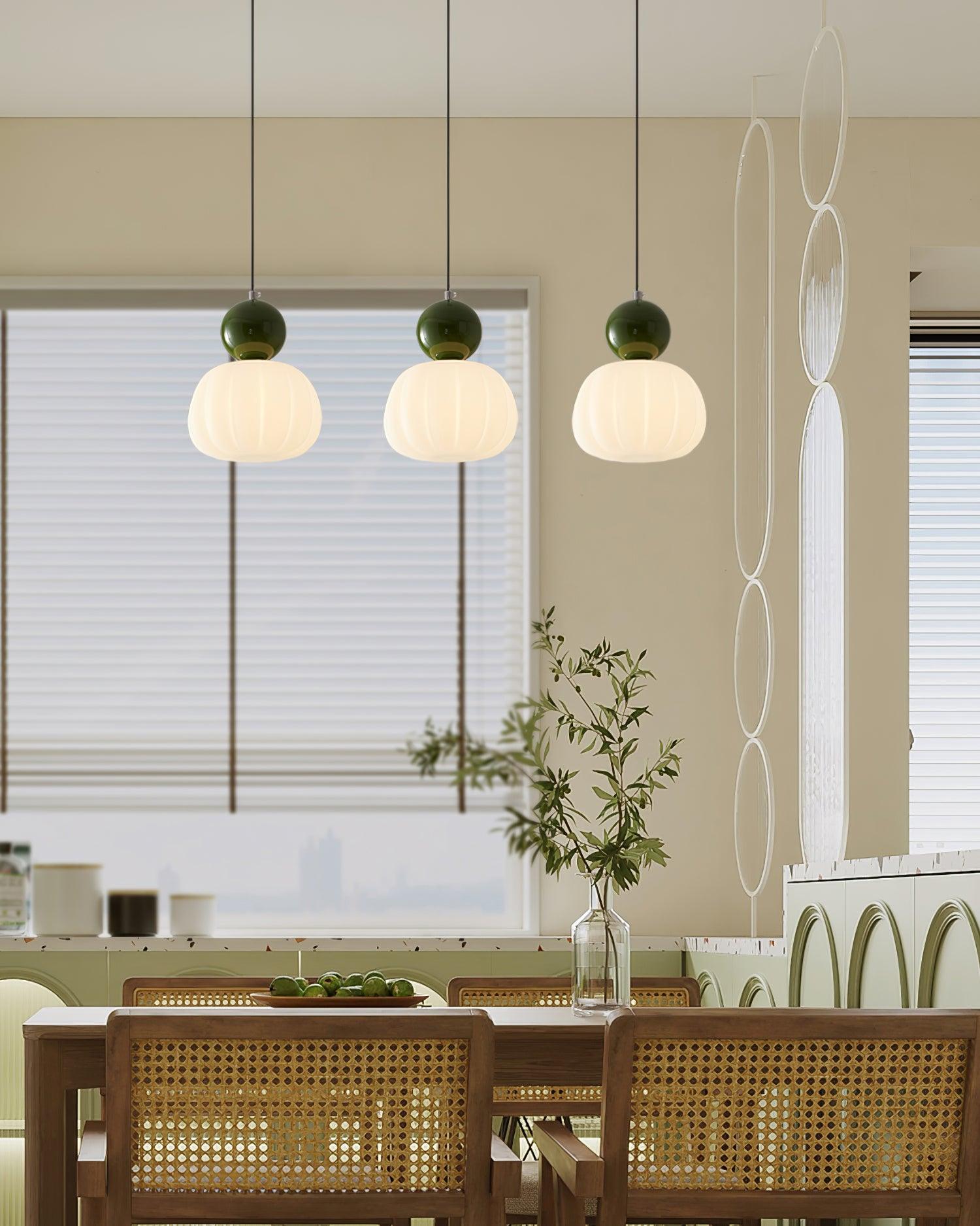 Yedra Pendant Lamp - Elegant Pumpkin-Shaped Design for Sophisticated Interiors