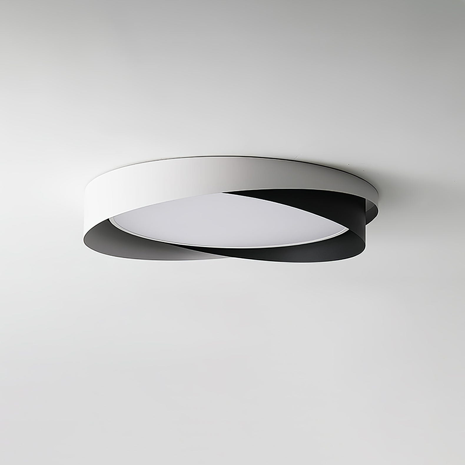 Quinn Ceiling Light – Modern Sophistication with Gentle Illumination