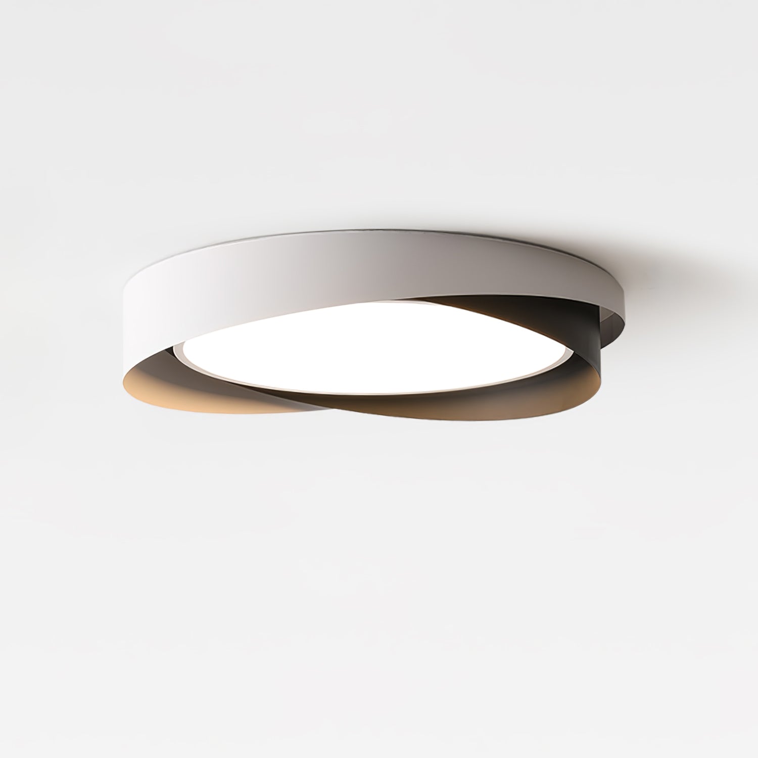 Quinn Ceiling Light – Modern Sophistication with Gentle Illumination