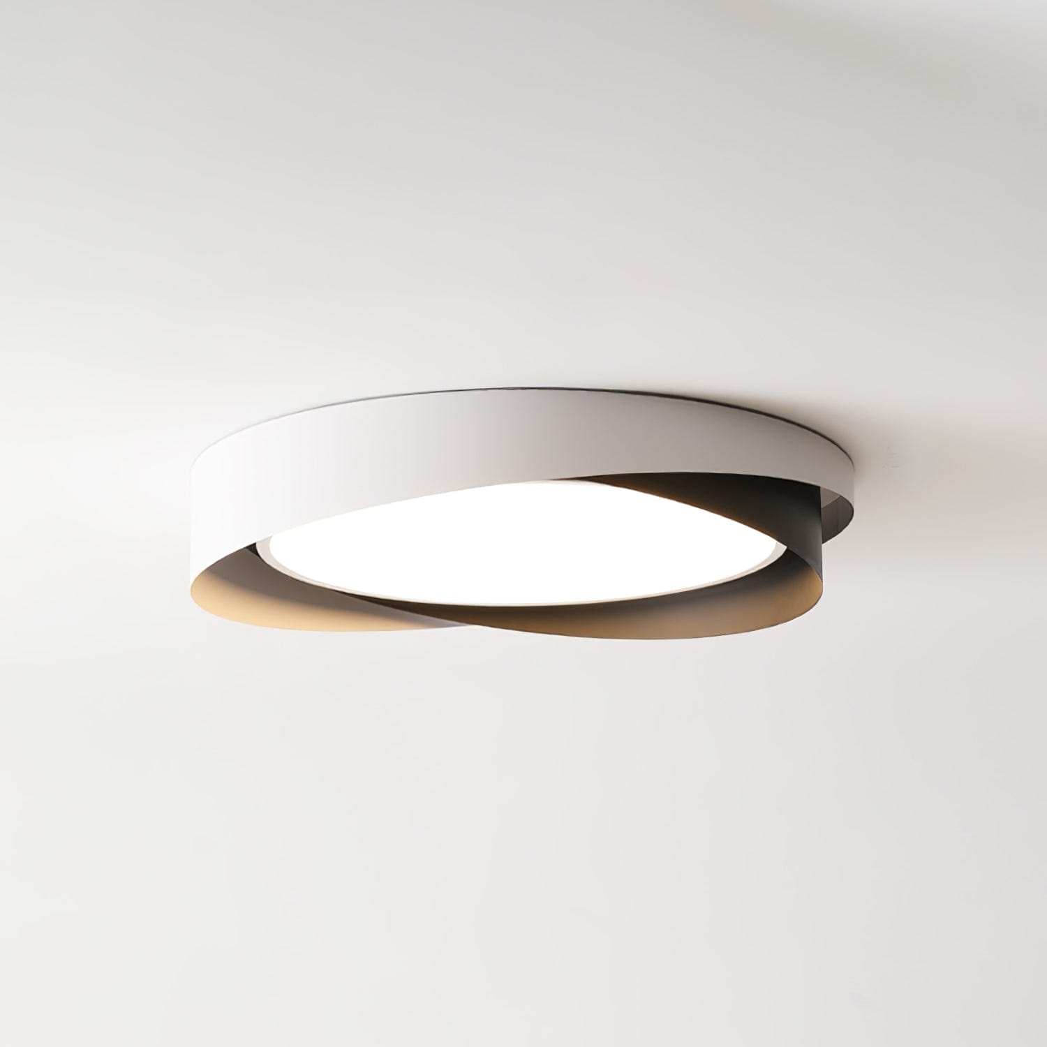 Quinn Ceiling Light – Modern Sophistication with Gentle Illumination