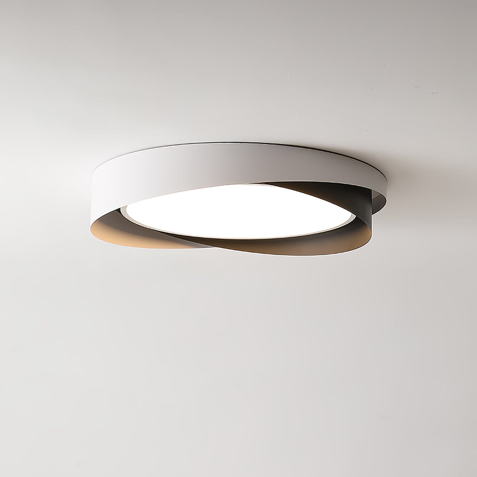 Quinn Ceiling Light – Modern Sophistication with Gentle Illumination