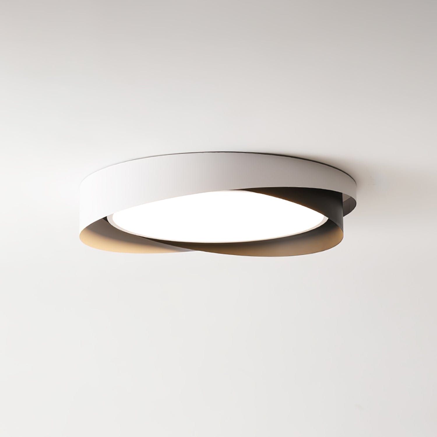 Quinn Ceiling Light – Modern Sophistication with Gentle Illumination