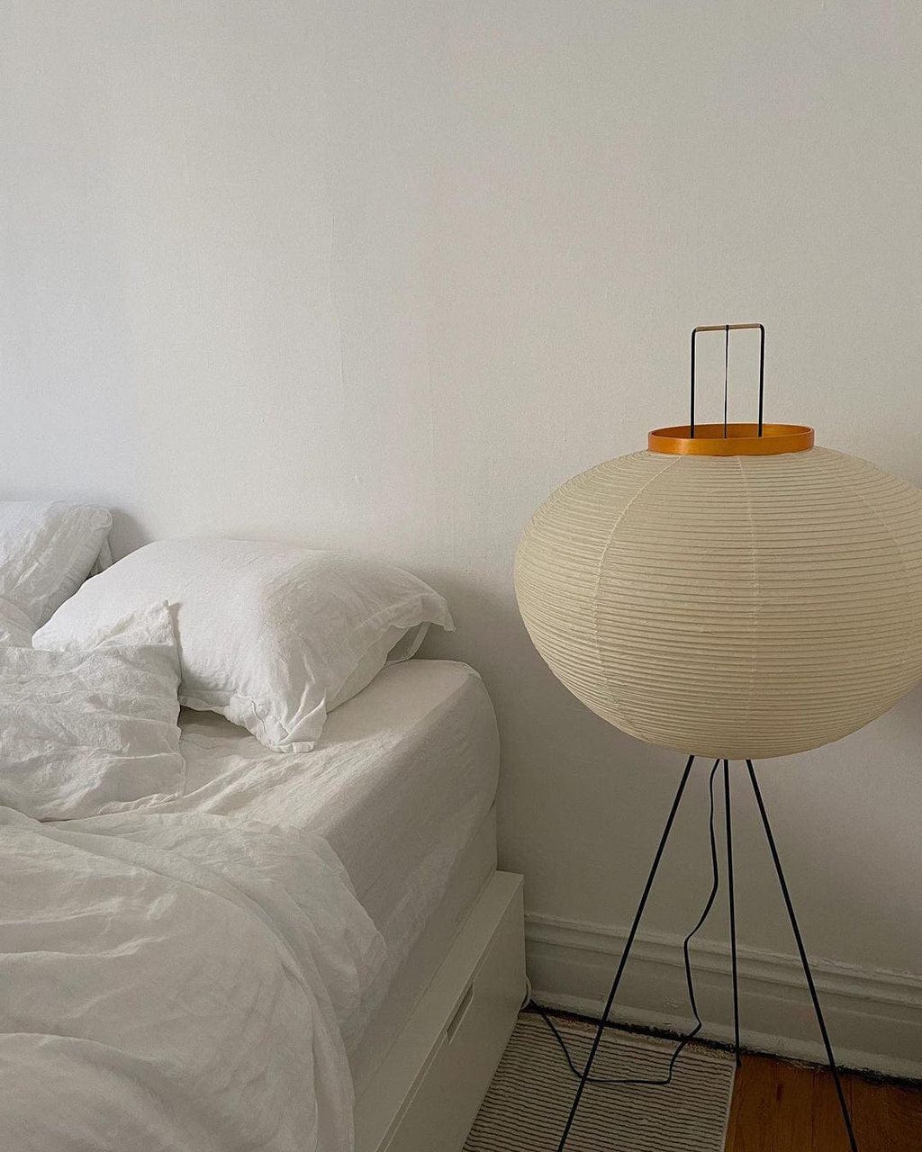 SereneGlow Rice Paper Floor Lamp – Minimalist Elegance