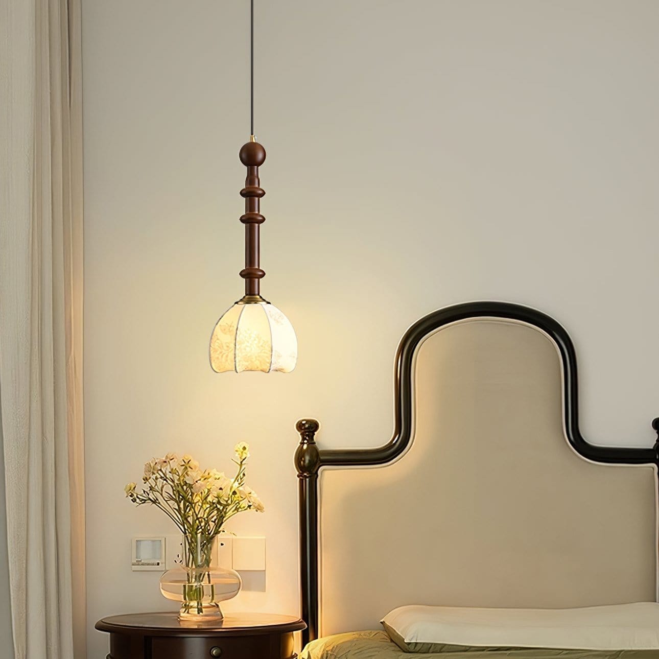 Roma Pendant Lamp – Elegant Wood and Brass Design with Glass Lampshade