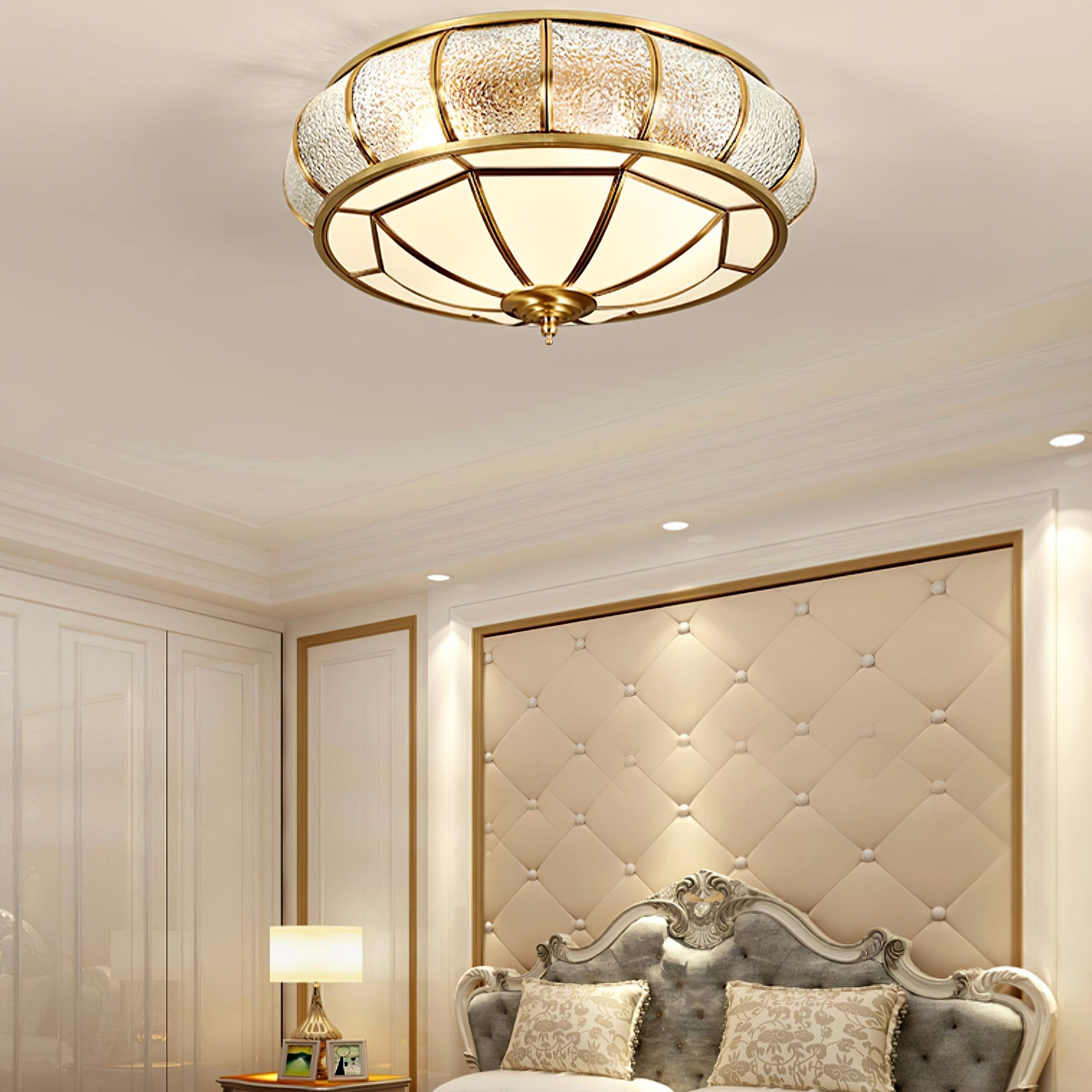 Round Textured Glass Ceiling Light - Elegant Flush Mount LED Fixture for Soft Ambient Lighting