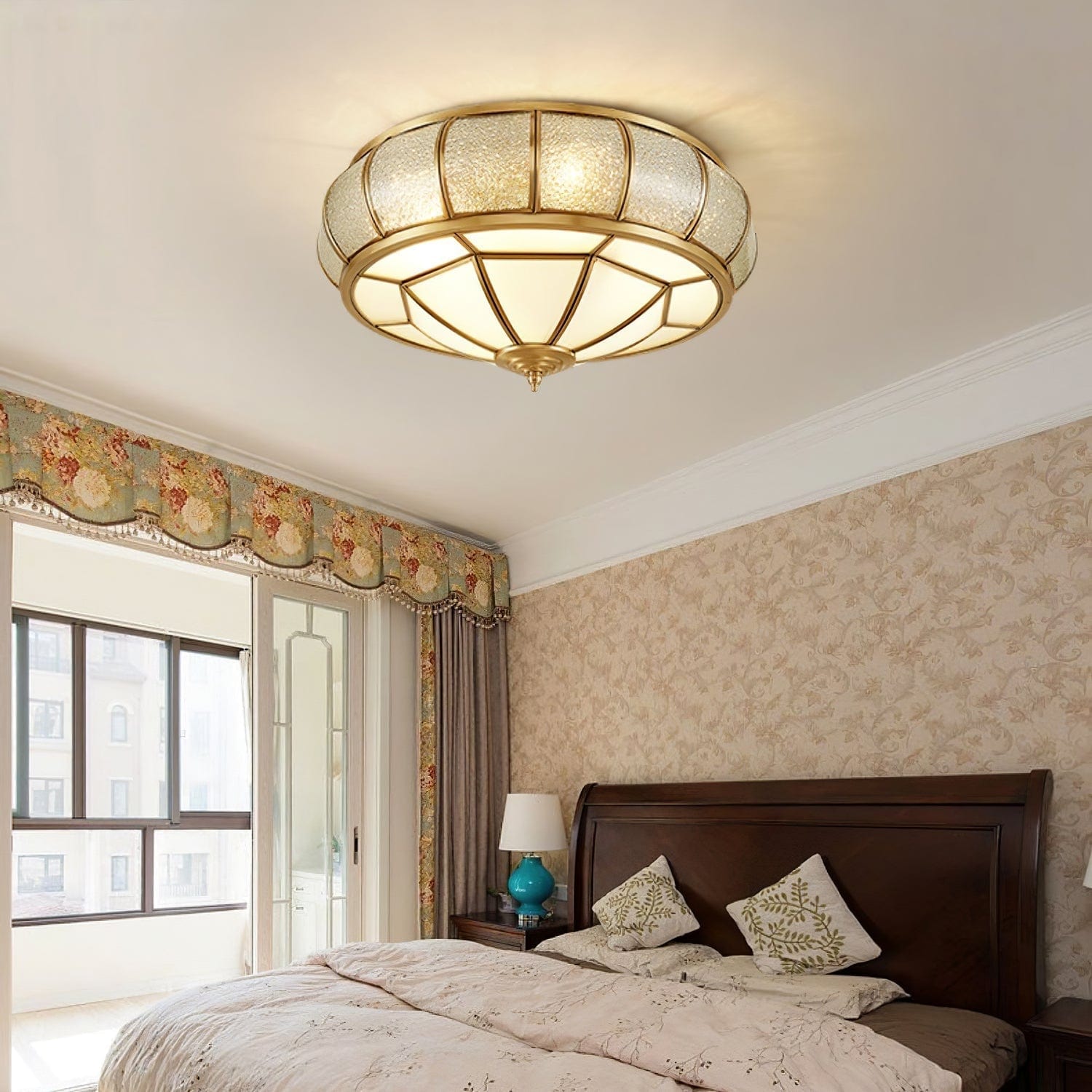 Round Textured Glass Ceiling Light - Elegant Flush Mount LED Fixture for Soft Ambient Lighting