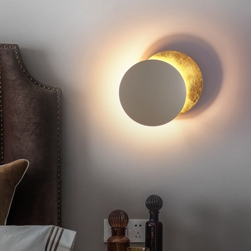 Solar Eclipse Wall Light – Rotating LED Disc for Elegant Lighting