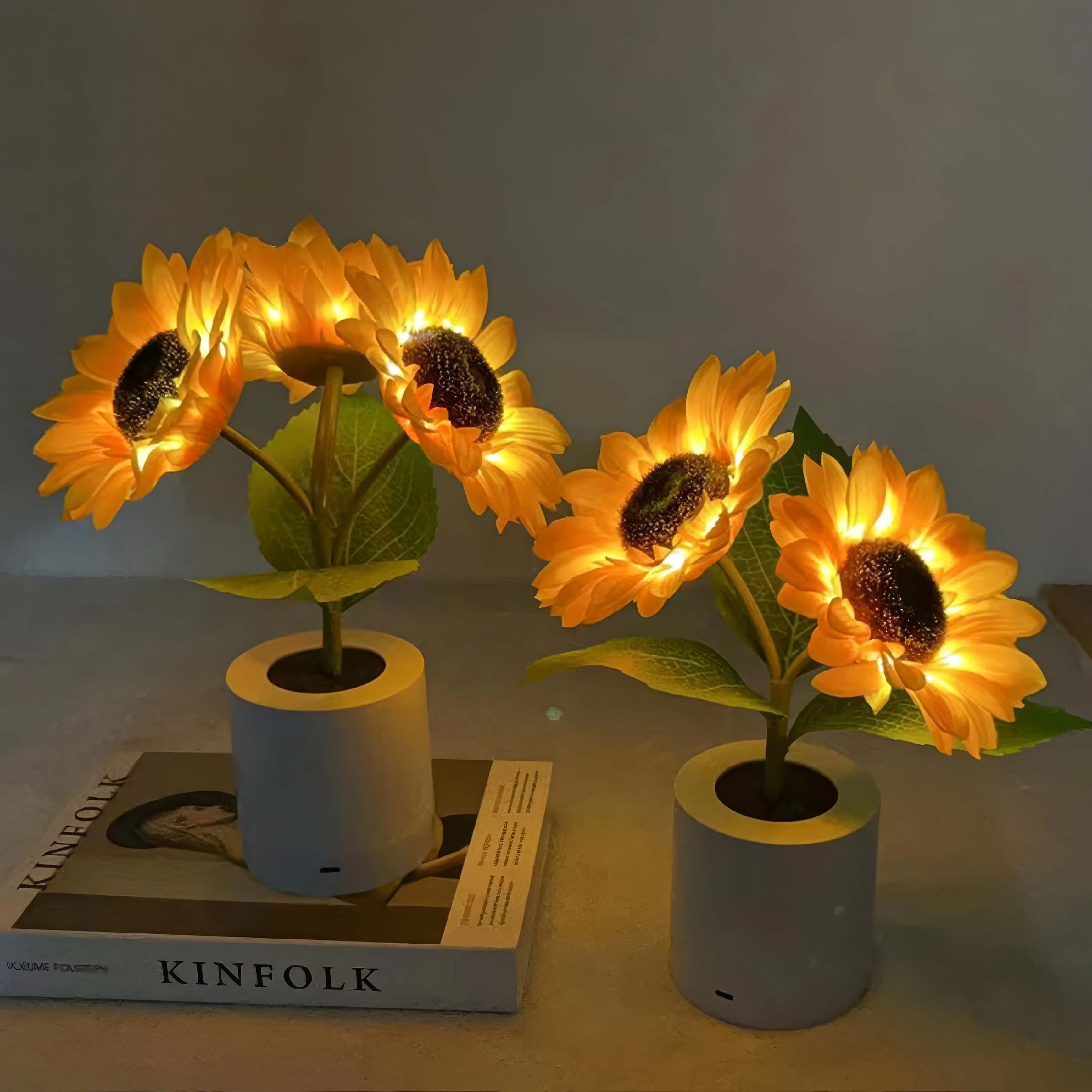 Shimmering Sunflower Lamp – Nature-Inspired Golden Glow