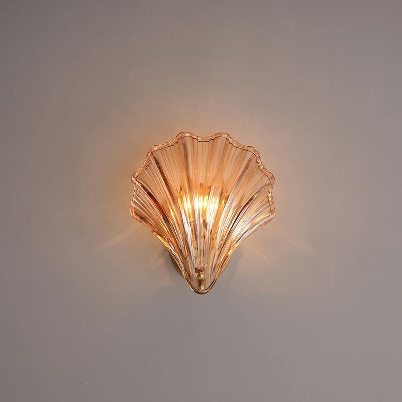 Elegant Shell Wall Light for Nautical Decor