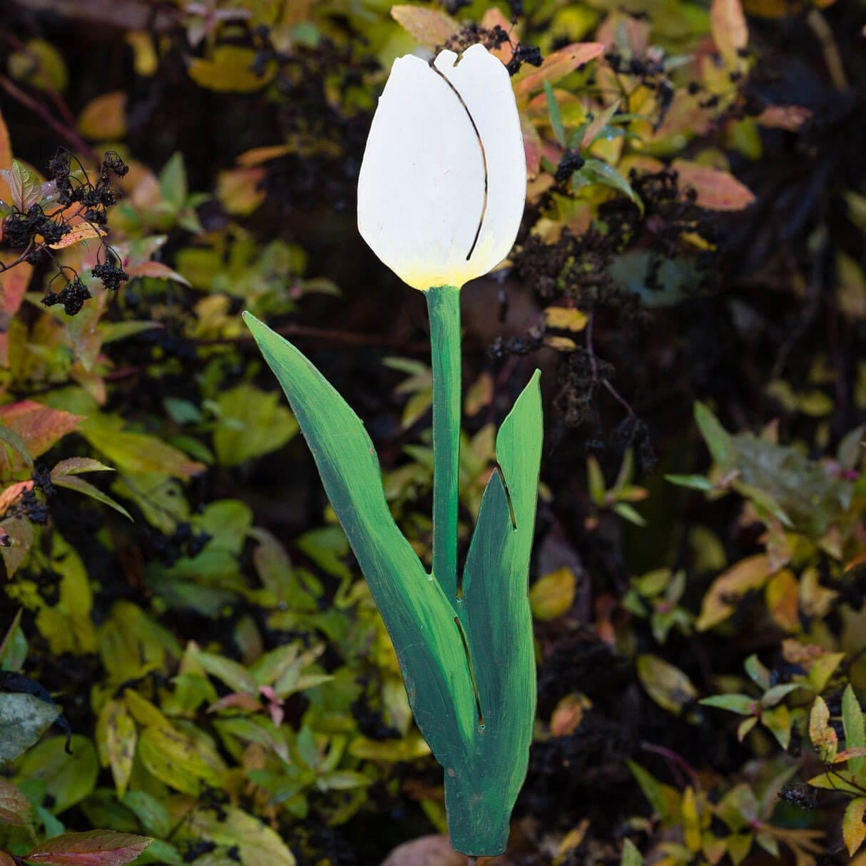 Treasure Tulip Stakes – Elegant Garden Decor