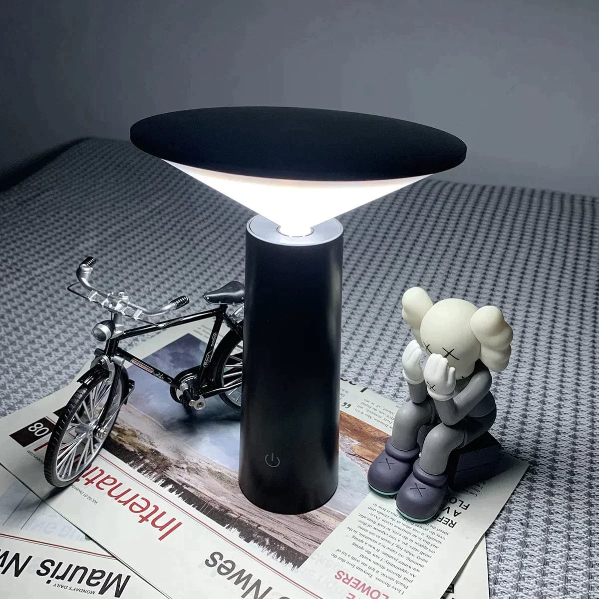 Remoteglo Wireless Table Lamp – Cordless, Elegant & Remote-Controlled