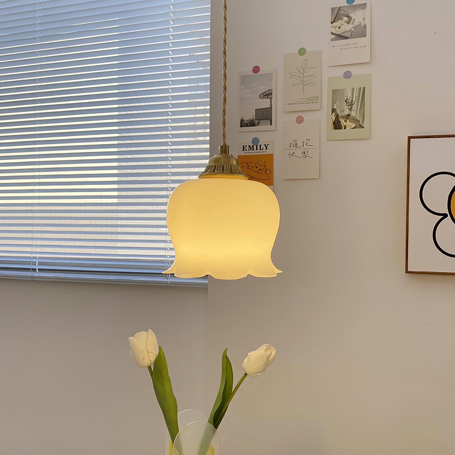 Valley Flower Pendant Lamp - Nature-Inspired Elegance with Petal Design