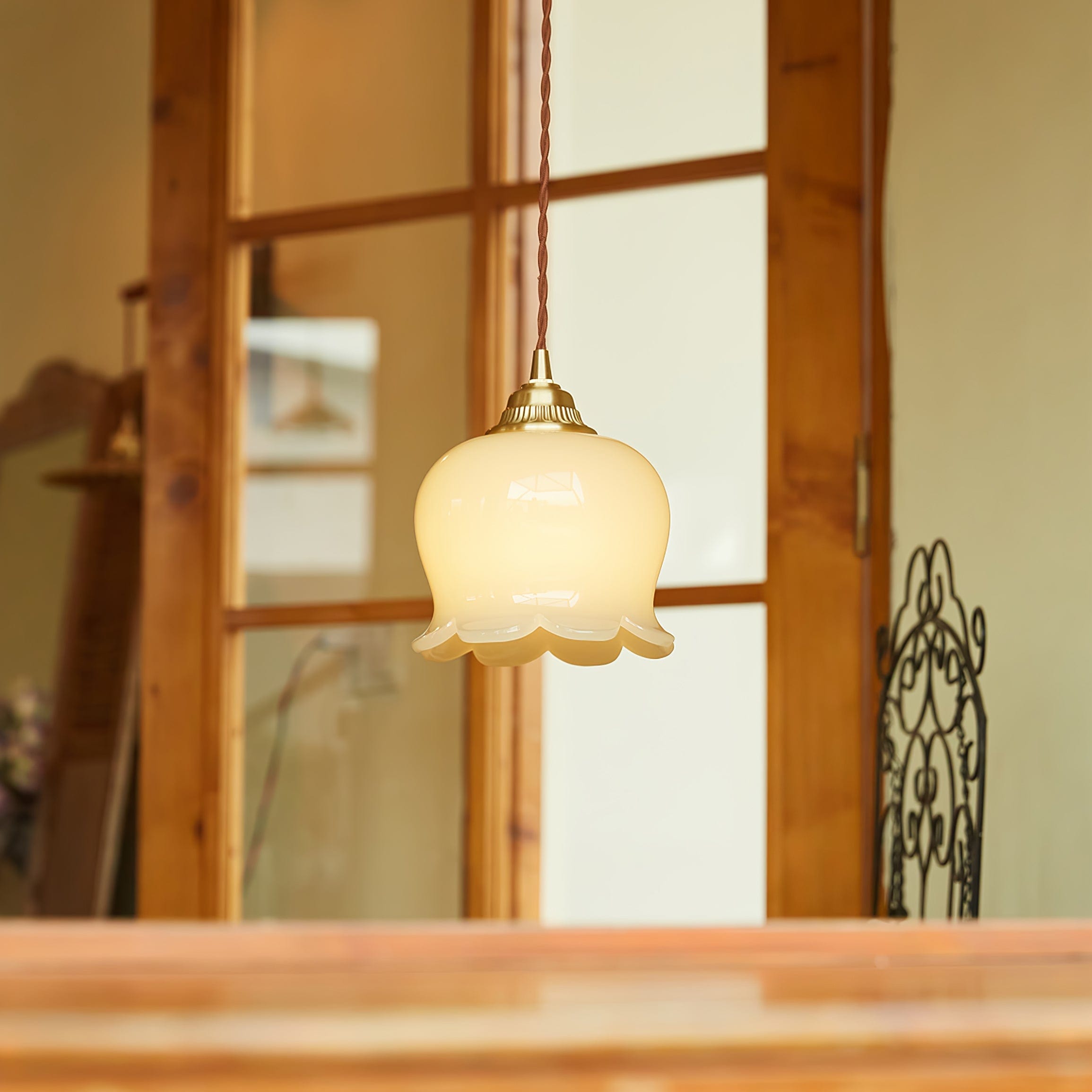 Valley Flower Pendant Lamp - Nature-Inspired Elegance with Petal Design