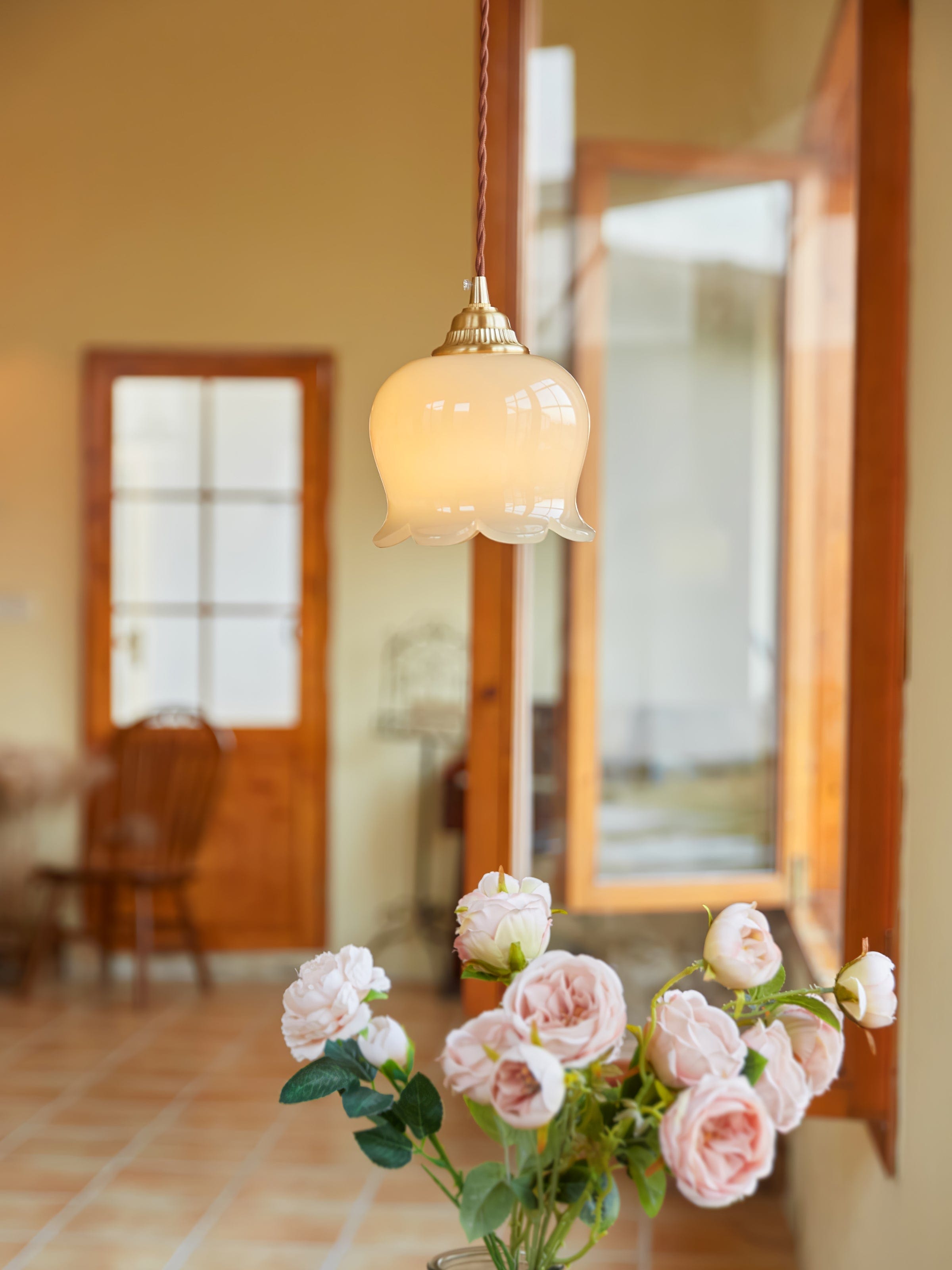 Valley Flower Pendant Lamp - Nature-Inspired Elegance with Petal Design